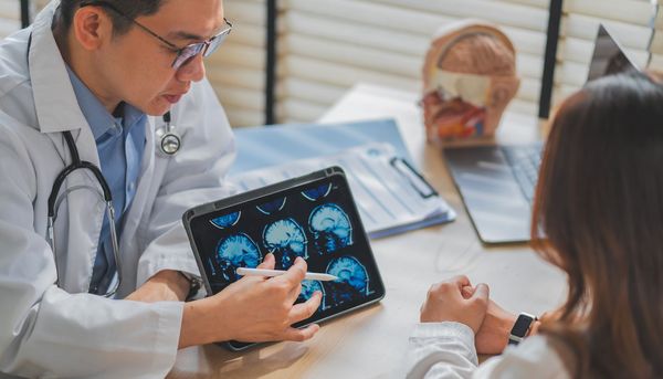 Hirntumor-Impfung: Zwei Drittel der Patienten lebten nach acht Jahren noch
