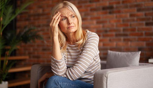 Genitalsenkung: Welche Symptome Frauen kennen sollten – und was dagegen hilft