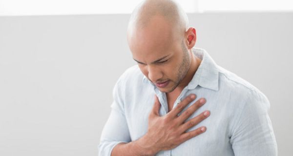 Die Refluxkrankheit kann für Asthma-Symptome sorgen.