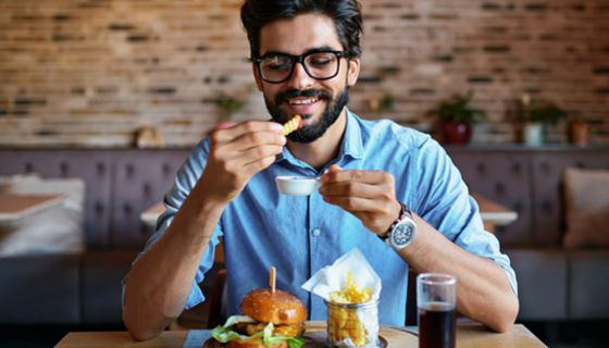 Wie unser Stoffwechsel auf eine Mahlzeit reagiert, ist ganz individuell.