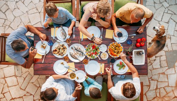 Mediterrane Ernährung: Menschen über 50 berichten von mehr Wohlbefinden