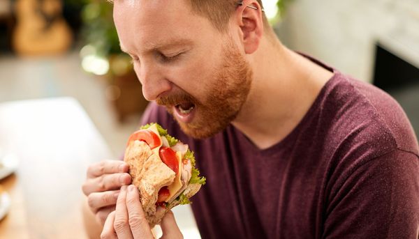 Intervallfasten bei Übergewicht: Hilft es beim Abnehmen?