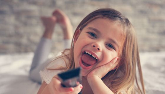 Wie gern Kinder fernsehen schauen, hat offenbar mit ihrem Temperament zu tun.
