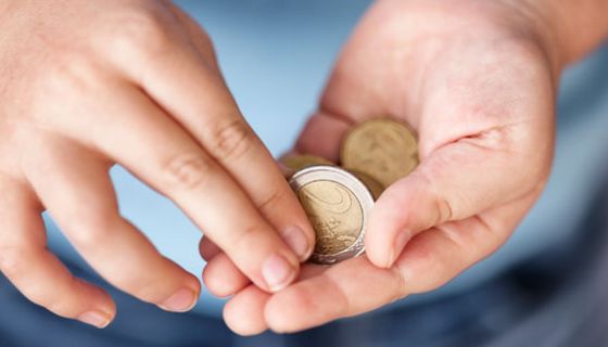 Auf Euromünzen überleben nur geringe Mengen an Krankheitserregern.