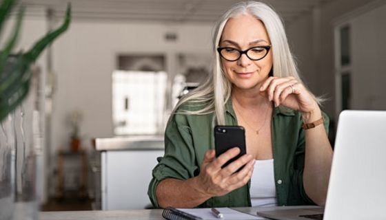 Die nächstgelegene Notdienst-Apotheke lässt sich zu Hause oder unterwegs bequem mit dem Smartphone oder Computer finden.