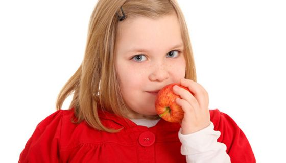 Auch Kinder können unter einer Fettleber leiden.