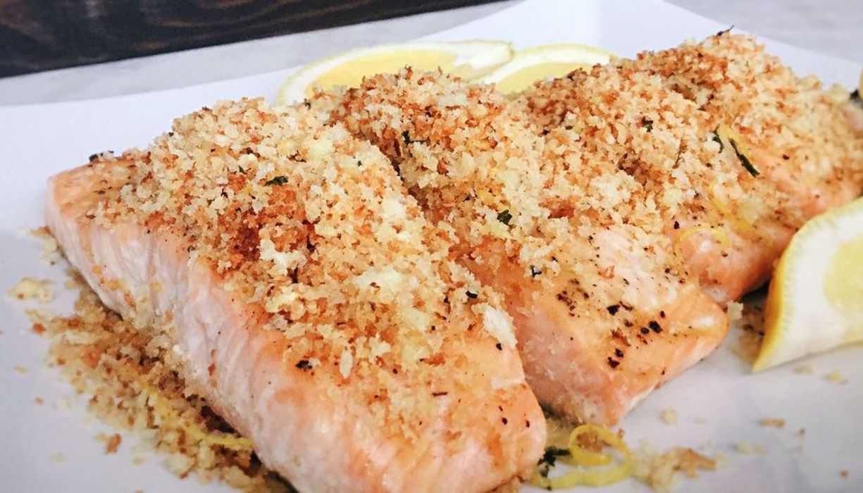 Lachsfilets mit Walnusskruste | aponet.de