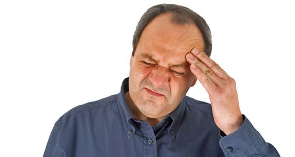 Männer leiden dreimal häufiger unter Cluster-Kopfschmerz als Frauen.