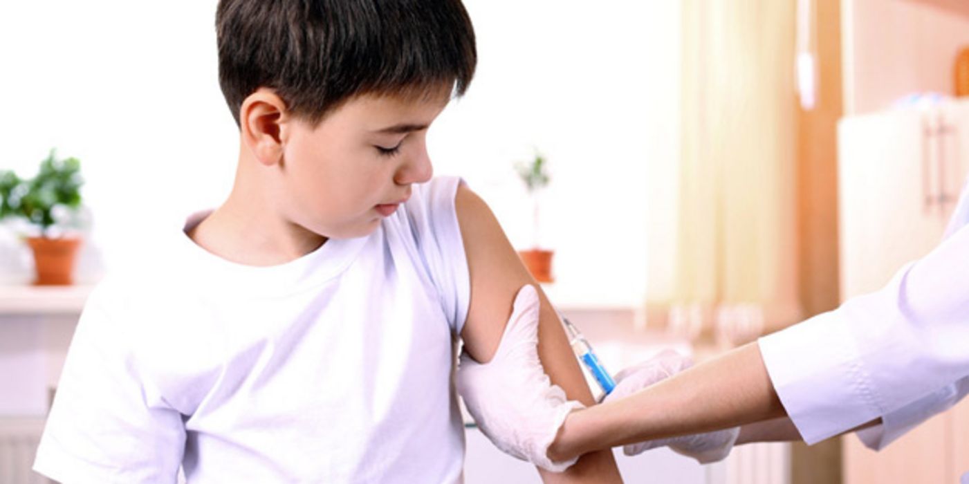 Eine HPV-Impfung ist auch für Jungen empfehlenswert.