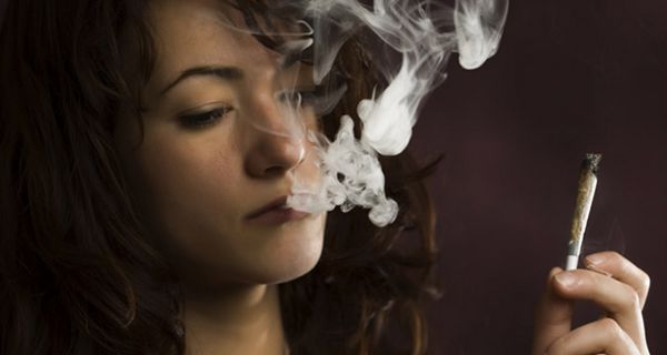 Der Mix zwischen Cannabis und Tabak ist ungesund.