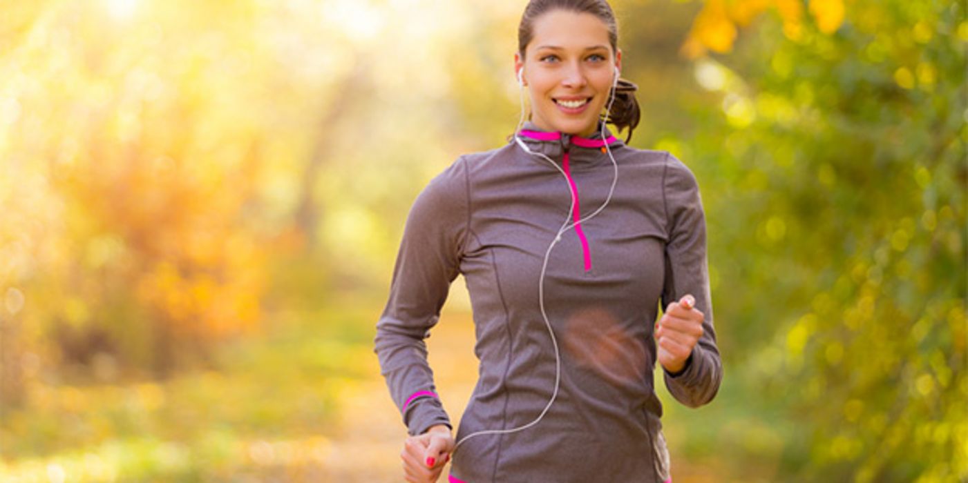 Auch wenn es schwerfällt: Eine Sportrunde nach Feierabend rundet den Arbeitstag gesund ab.
