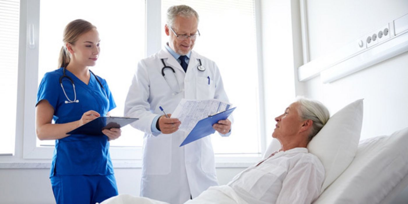 Geht es einem Patienten auf der Station schlechter, soll das Personal auch mehr Acht auf die anderen Patienten geben, sagen Forscher.