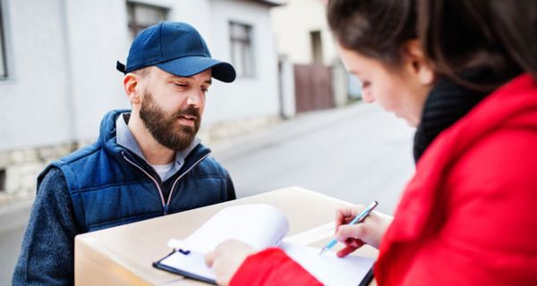 Paketzusteller und Postboten sind besonders häufig krank.