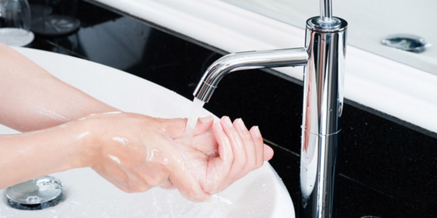 Händewaschen schützt effektiv vor Krankheiten.