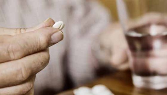 ASS und Omega-3-Fettsäuren können einer neuen Studie zufolge die Zahl neuer Darmpolypen verringern. 