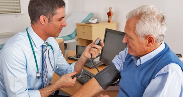 Niedrigere Grenzwerte für den Blutdruck haben nicht nur Vorteile.