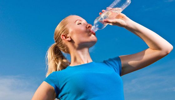 Wasser löscht den Durst am besten.