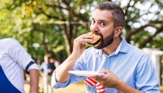 Schlechte Ernährung kann dazu beitragen, dass der Körper beginnt, schlechter belastbar zu sein.