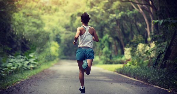  Das Ausbleiben der Periode ist bei jungen Frauen, die viel Sport treiben, keine Seltenheit. 