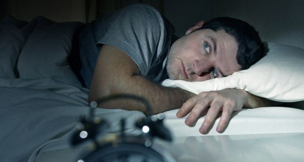 Künstliches Licht wirkt sich negativ auf die Schlafqualität aus.