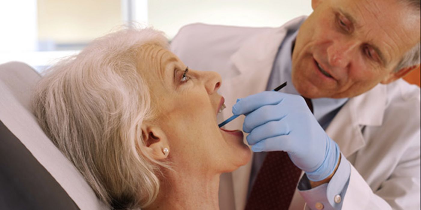 Frauen, die bereits eine Zahnfleischerkrankung hatten, haben ein erhöhtes Krebsrisiko. 