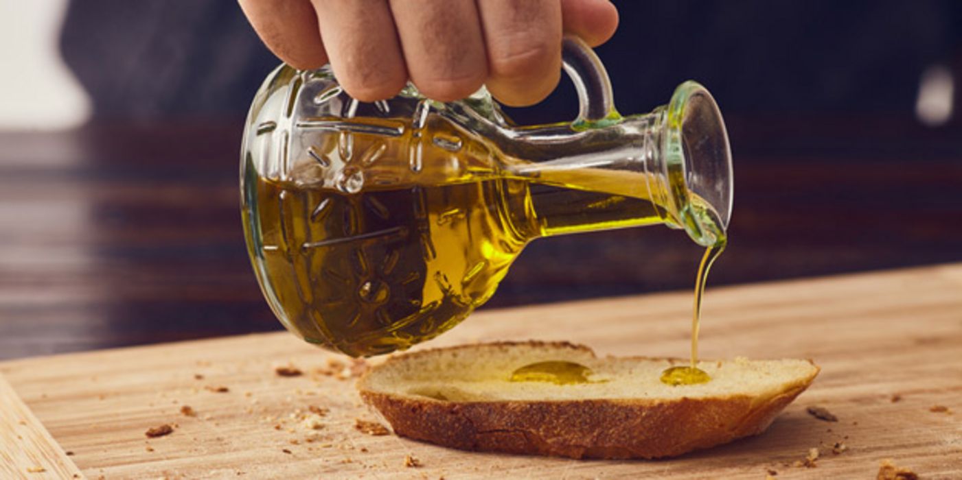 Pflanzenöl ist einer neuen Studie zufolge nicht gesünder als Butter.