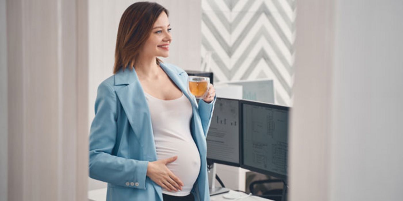 Koffein in der Schwangerschaft kann das ungeborene Baby gefährden. 