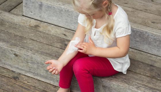 Probiotika können Kindern helfen, die unter Ekzemen leiden.