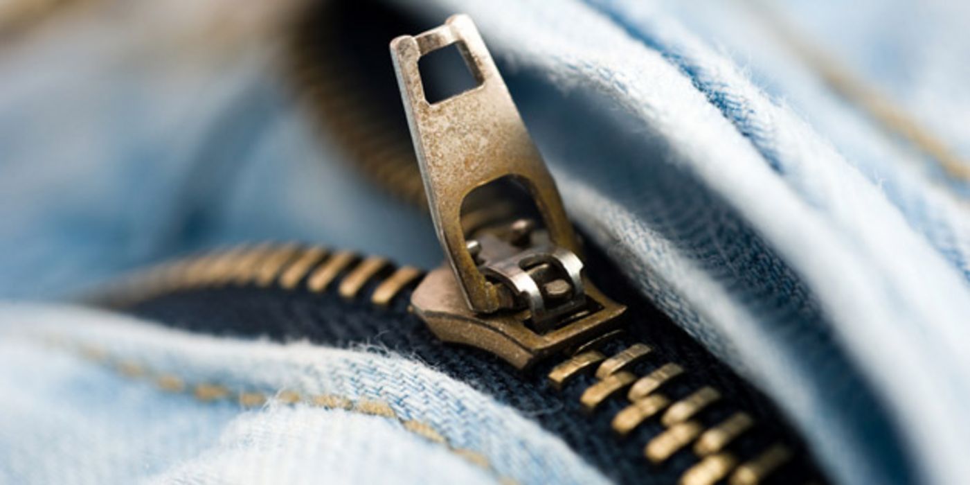 Großaufnahme eines Jeans-Reißverschlusses