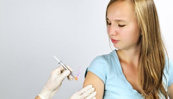 Die HPV-Impfung kann Gebärmutterhalskrebs erfolgreich verhindern.