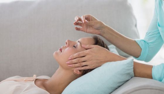 Akupunktur könnte eine gute Behandlungsmöglichkeit für Wechseljahresbeschwerden sein.