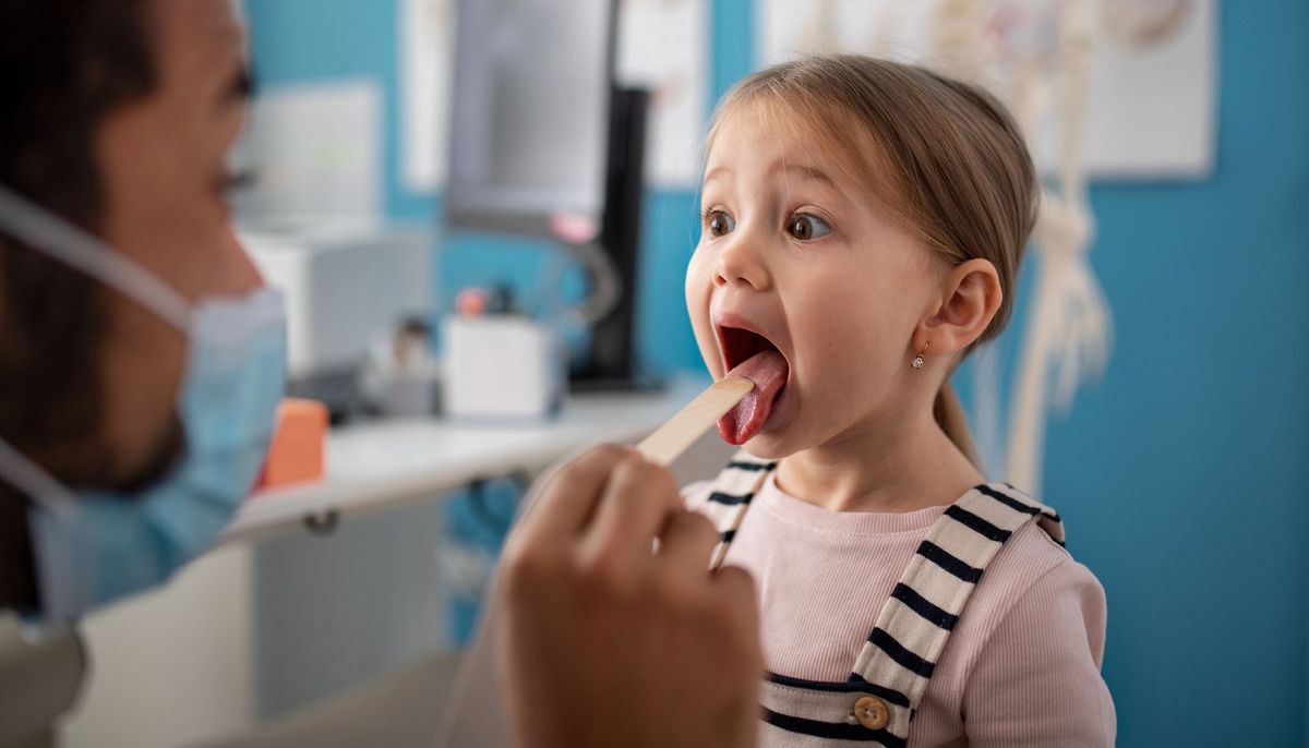 Kind Auf Nase Gefallen Wann Zum Arzt Erkältung: Wann mein Kind zum Arzt muss | aponet.de