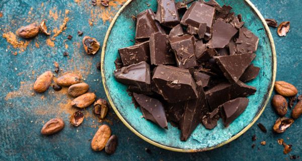 Dunkle Schokolade: ein hoher Kakaoanteil ist offenbar gut für die Gefäßfunktion.