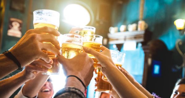 Beim Eigenbrauer-Syndrom werden Betroffene betrunken, ohne Alkohol getrunken zu haben.