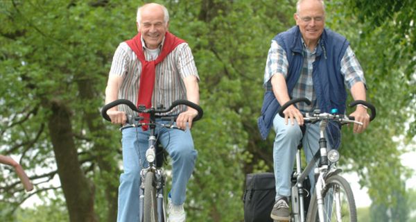 Senioren auf dem Fahrrad