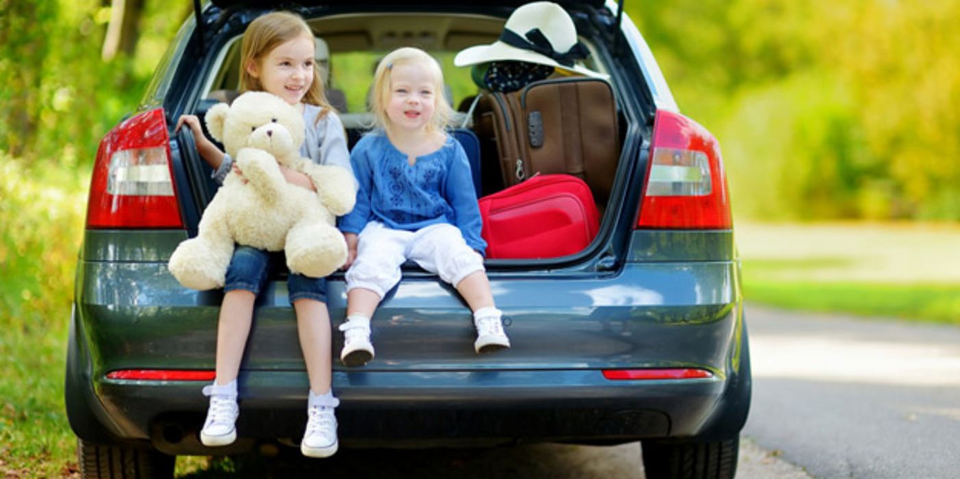 Für Kinder sind lange Autofahrten oft eine Tortur.