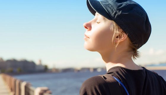 Vitamin D bildet der Körper unter Sonneneinstrahlung.