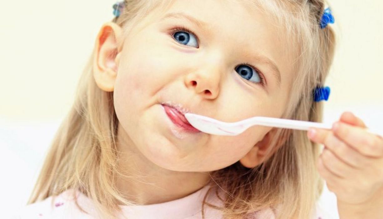 Viele Eltern unterschätzen den Zuckergehalt von Lebensmitteln.