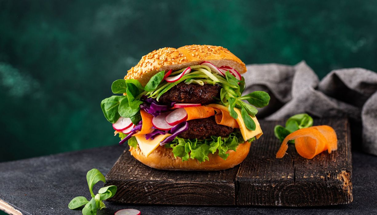 Foto von vegetarischem Hamburger.