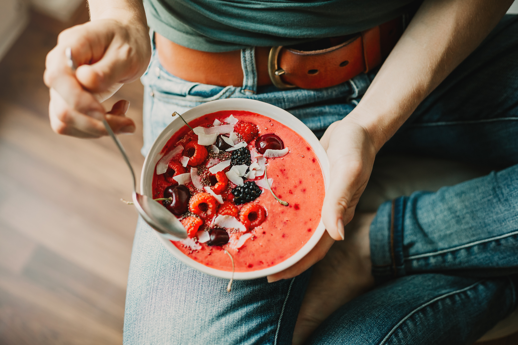 Foto von Acai-Bowl mit Früchten.